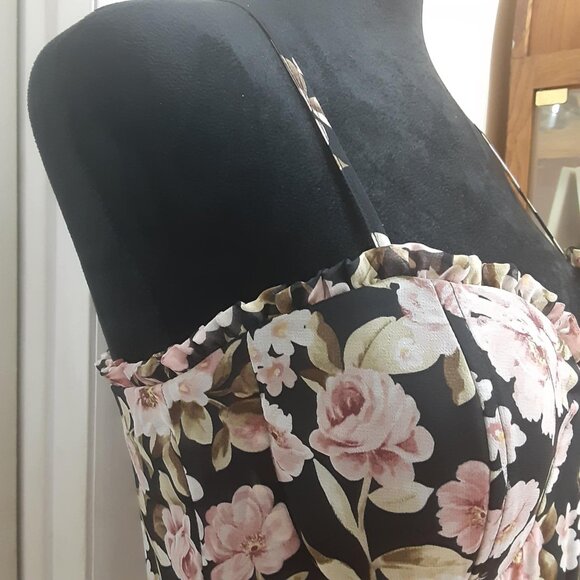 Altar'D State Size Large Chaya Floral Ruffle Spaghetti Strap Smocked Midi Dress - Picture 4 of 16